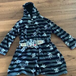 WWE bath robe. For Kids. Youth Large